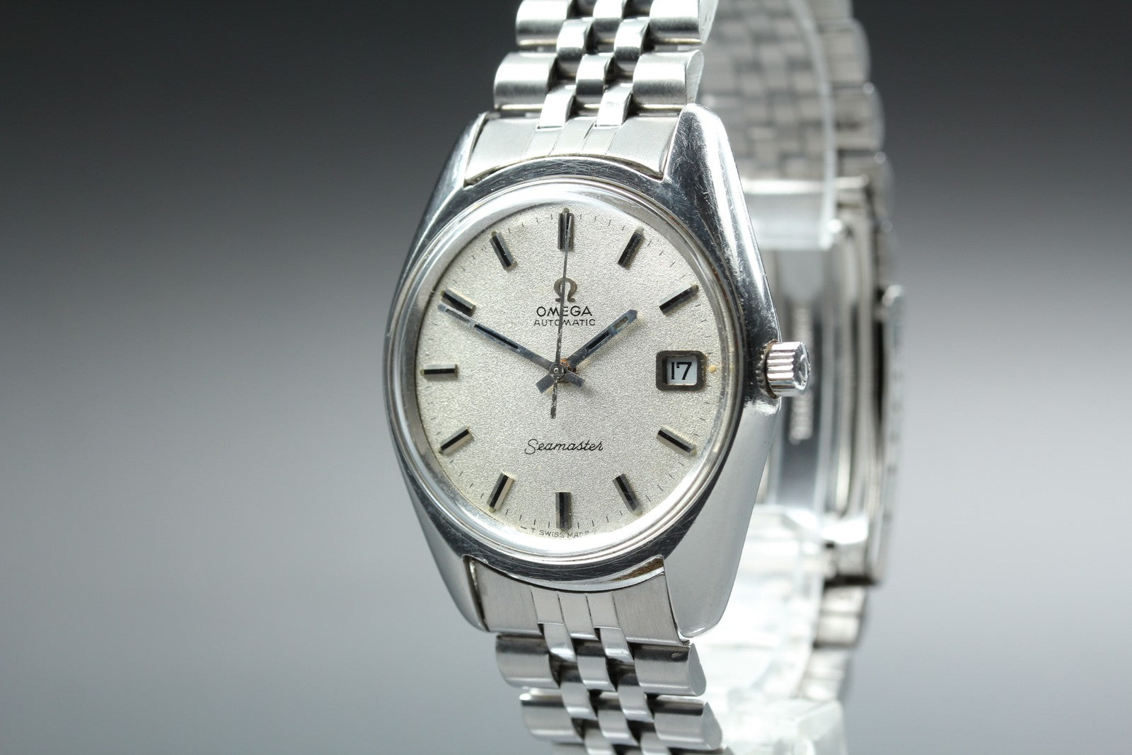 1970 Near MINT OMEGA Seamaster 35mm 166.067 Automatic Silver Dial Men's Vintage