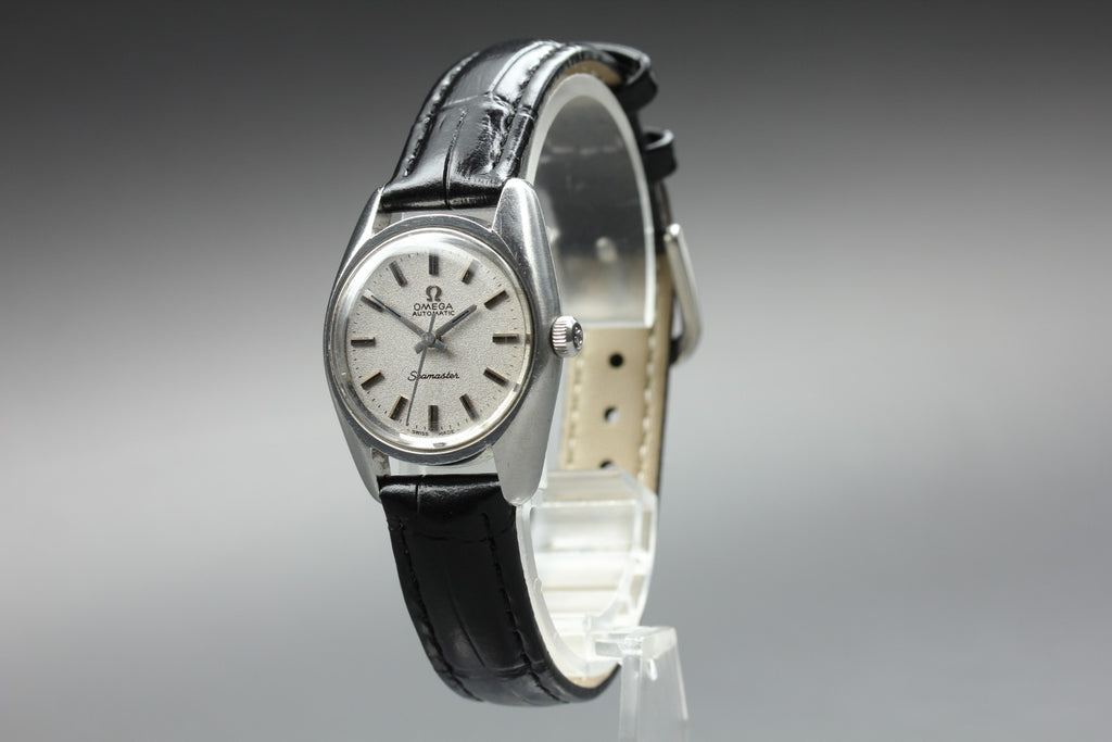 1969 Near MINT OMEGA Seamaster 25mm 565.026 Automatic Silver Dial Women Vintage