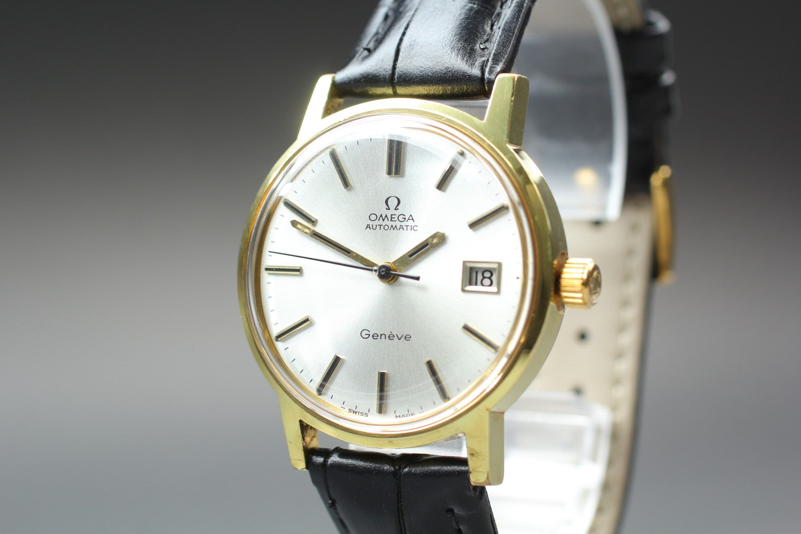 1972 Near MINT OMEGA Geneve 35mm 166.0098 Automatic Silver Dial Men's Vintage