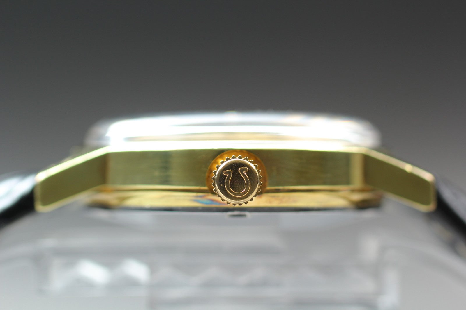 1972 Near MINT OMEGA Geneve 35mm 166.0098 Automatic Silver Dial Men's Vintage