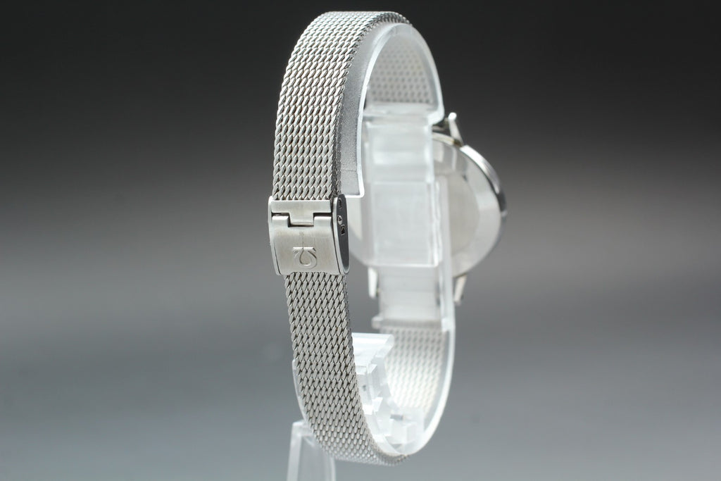 1973 Near MINT OMEGA Geneve 32mm 511.417 Manual Wind Silver Dial Unisex Vintage