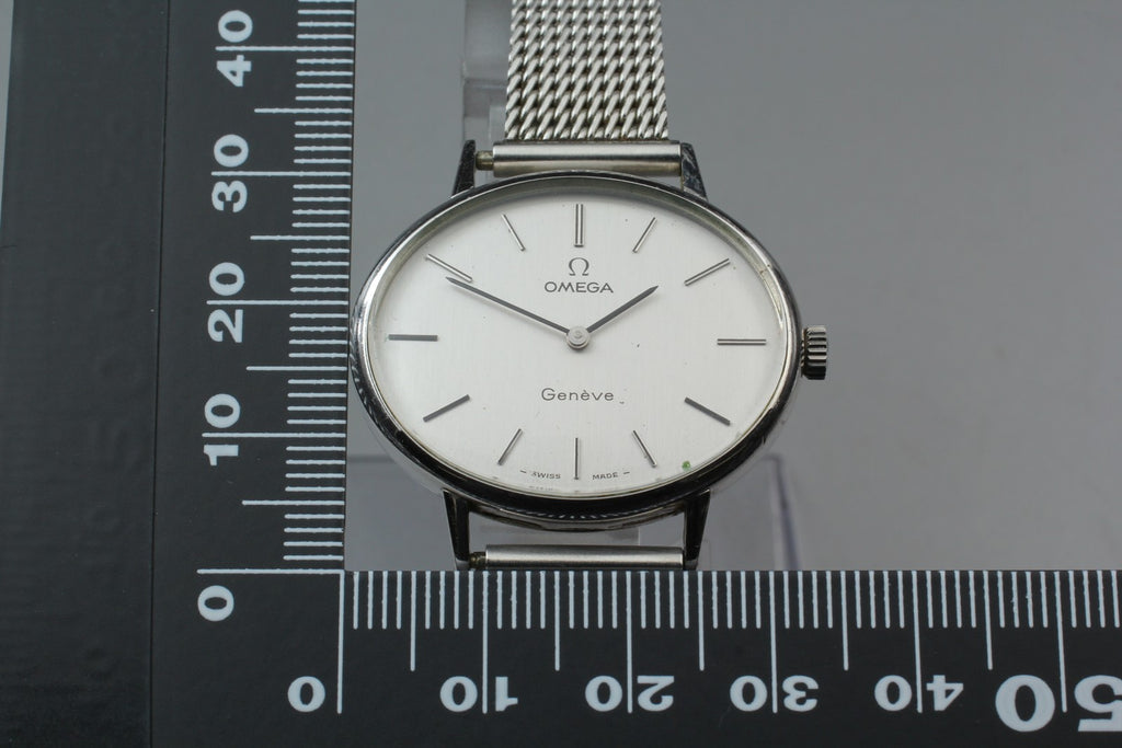 1973 Near MINT OMEGA Geneve 32mm 511.417 Manual Wind Silver Dial Unisex Vintage