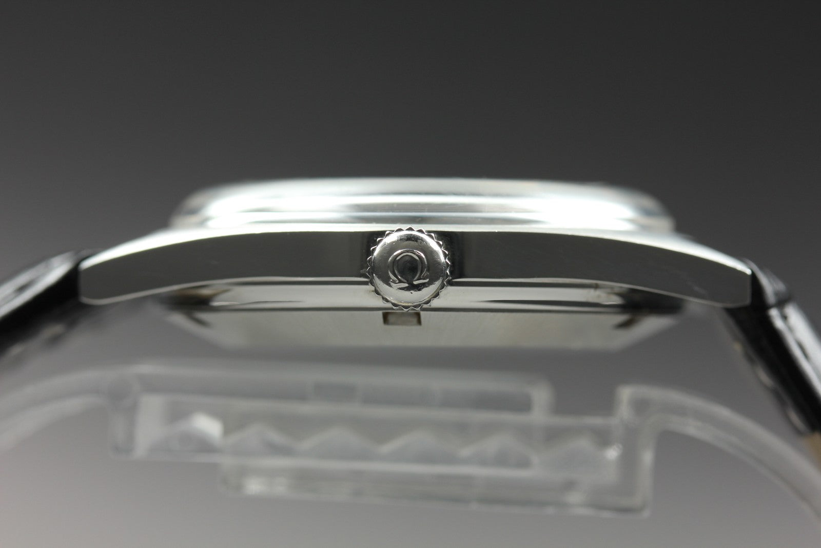1971 Near MINT OMEGA Geneve 34mm 166.041 Automatic Silver Dial Men's Vintage