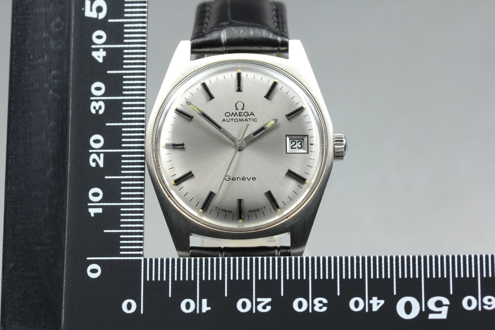 1971 Near MINT OMEGA Geneve 34mm 166.041 Automatic Silver Dial Men's Vintage