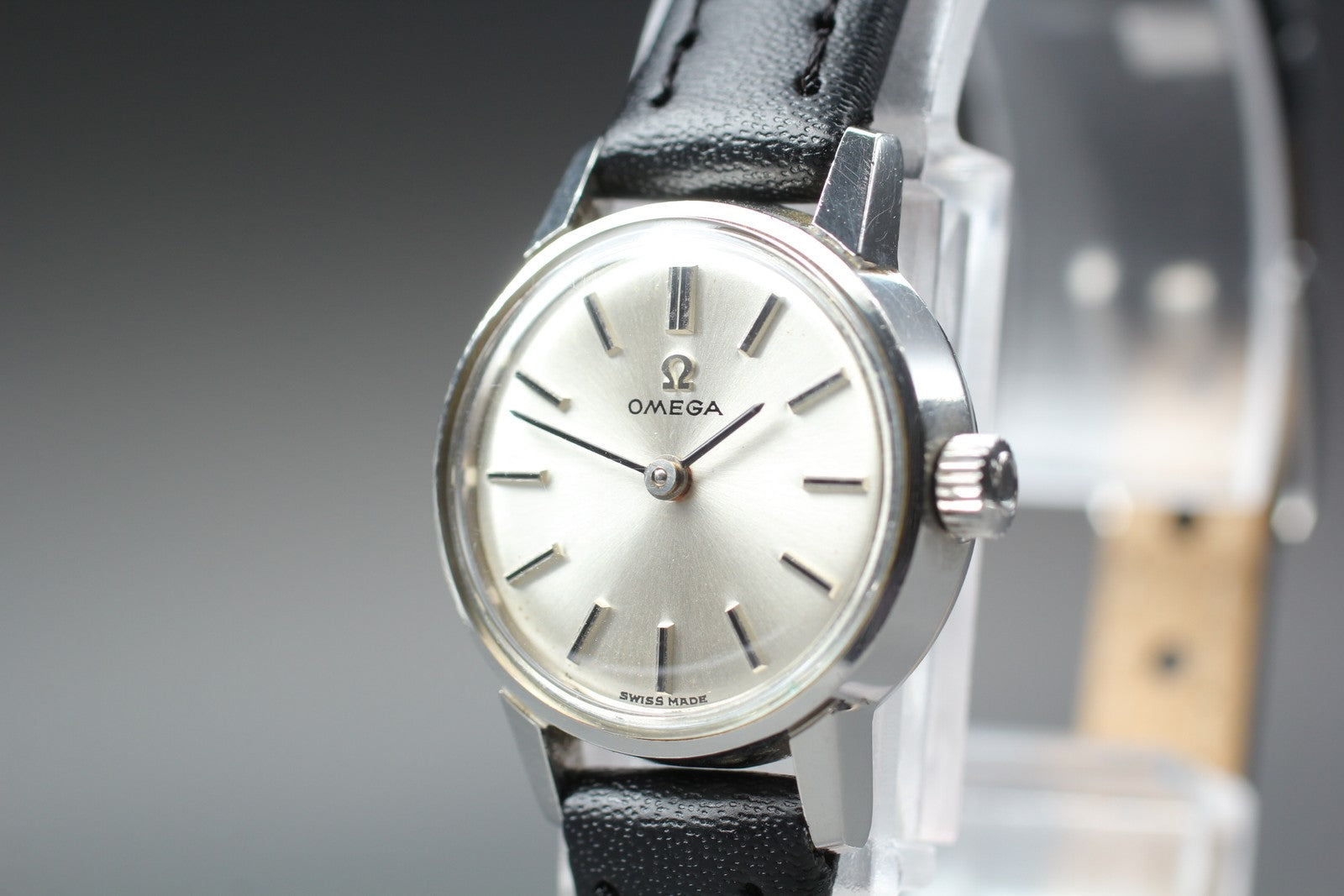1966 Near MINT OMEGA Seamaster 21mm 515.006 Manual Silver Dial Women's Vintage