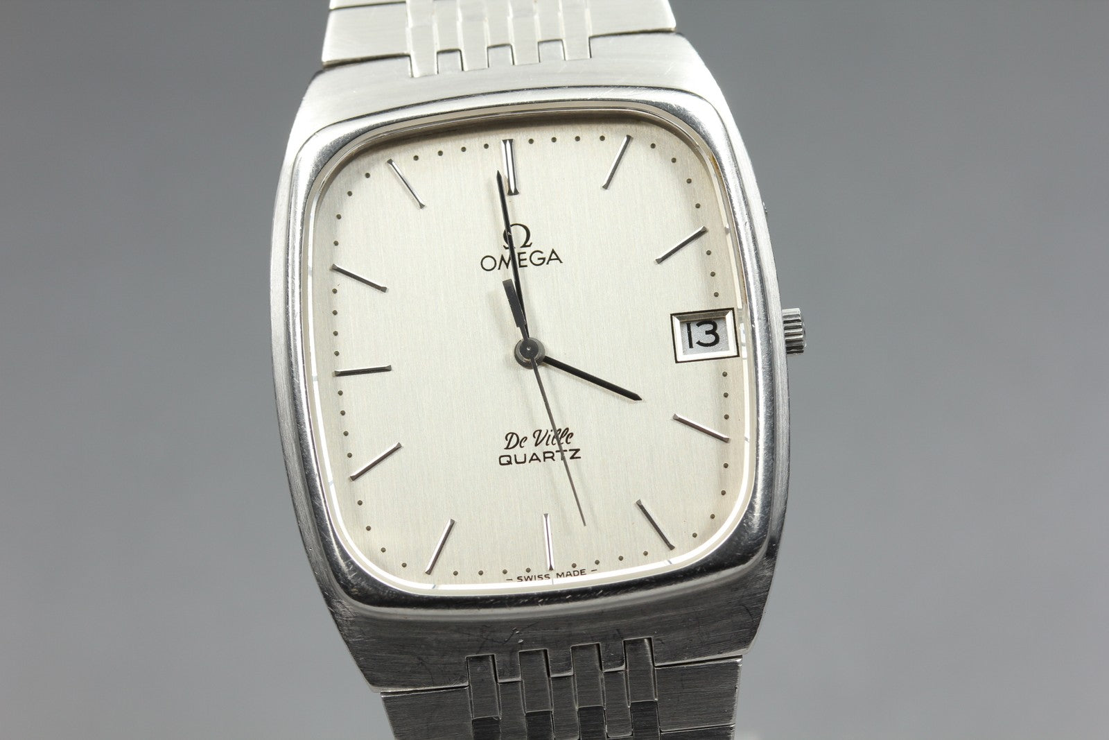 1979 Near MINT OMEGA De Ville 32mm 192.0043 Quartz Silver Dial Men's Vintage