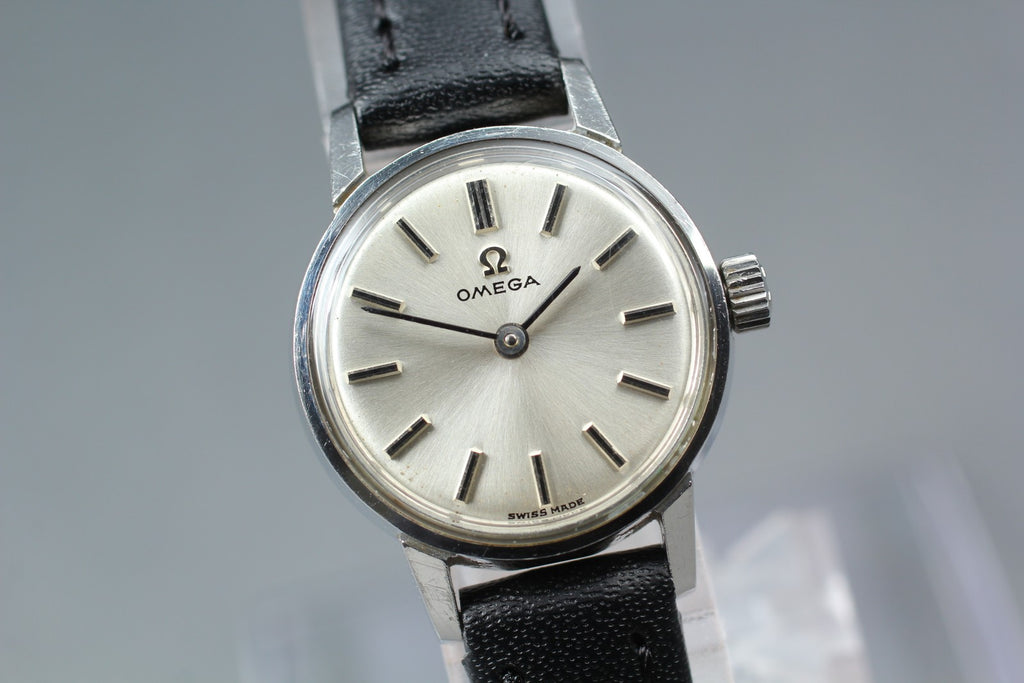 1966 Near MINT OMEGA Seamaster 21mm 515.006 Manual Silver Dial Women's Vintage