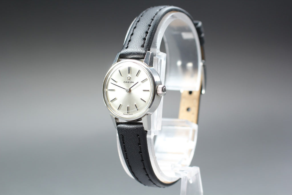 1966 Near MINT OMEGA Seamaster 21mm 515.006 Manual Silver Dial Women's Vintage