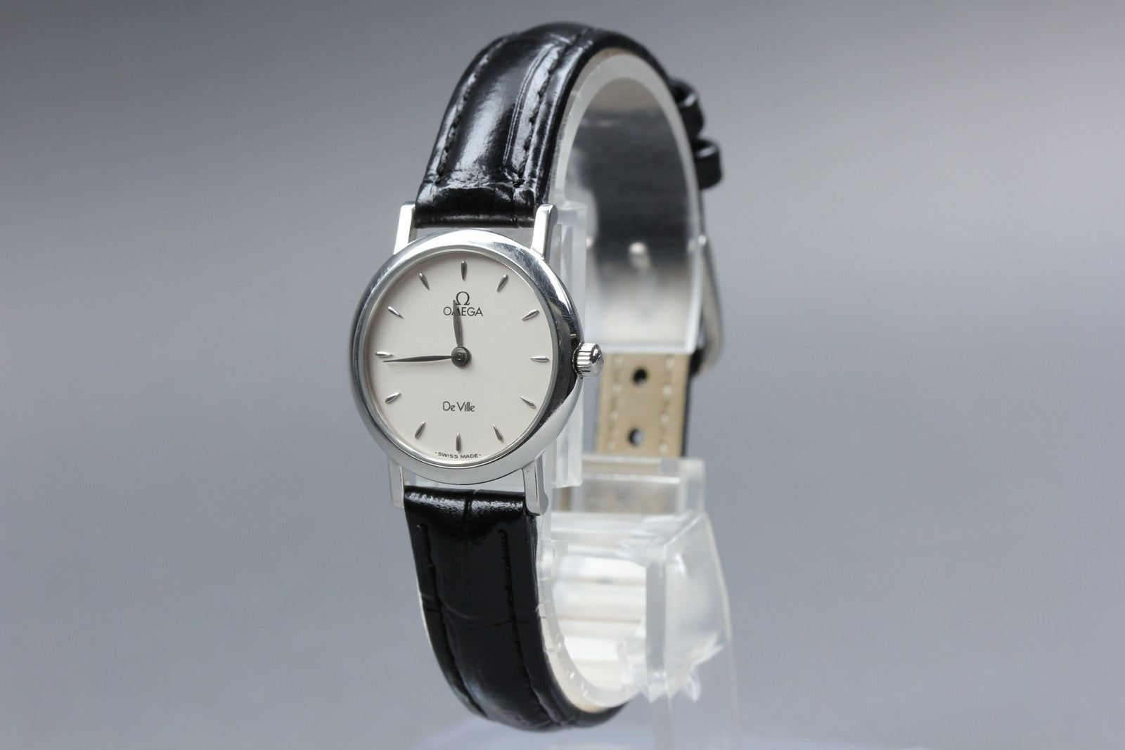 1994 Near MINT OMEGA De Ville 23mm 595.1111 Quartz Silver Dial Women's Vintage