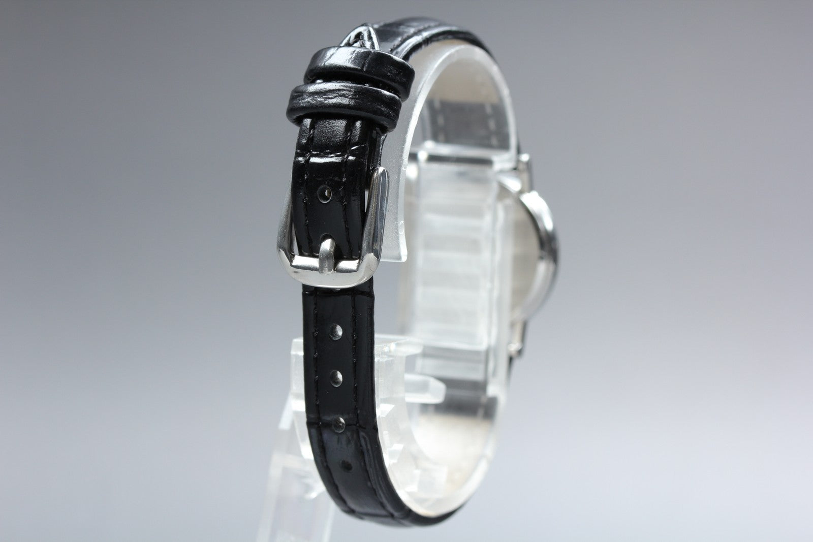 1994 Near MINT OMEGA De Ville 23mm 595.1111 Quartz Silver Dial Women's Vintage