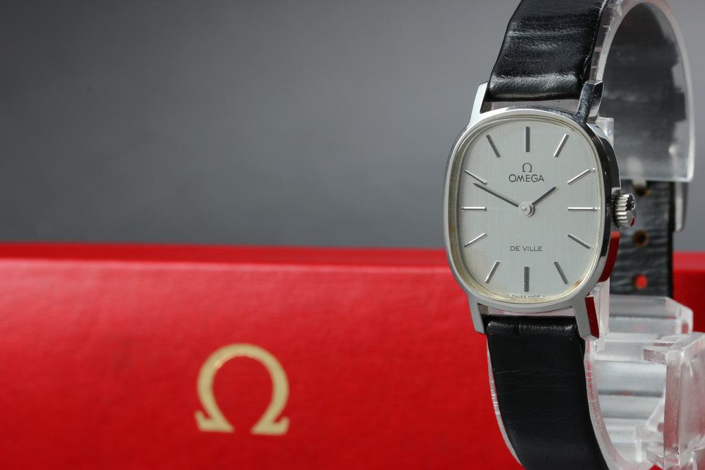 1976 Near MINT/Box OMEGA De Ville 21mm 511.0509 Manual Silver Dial Women Vintage