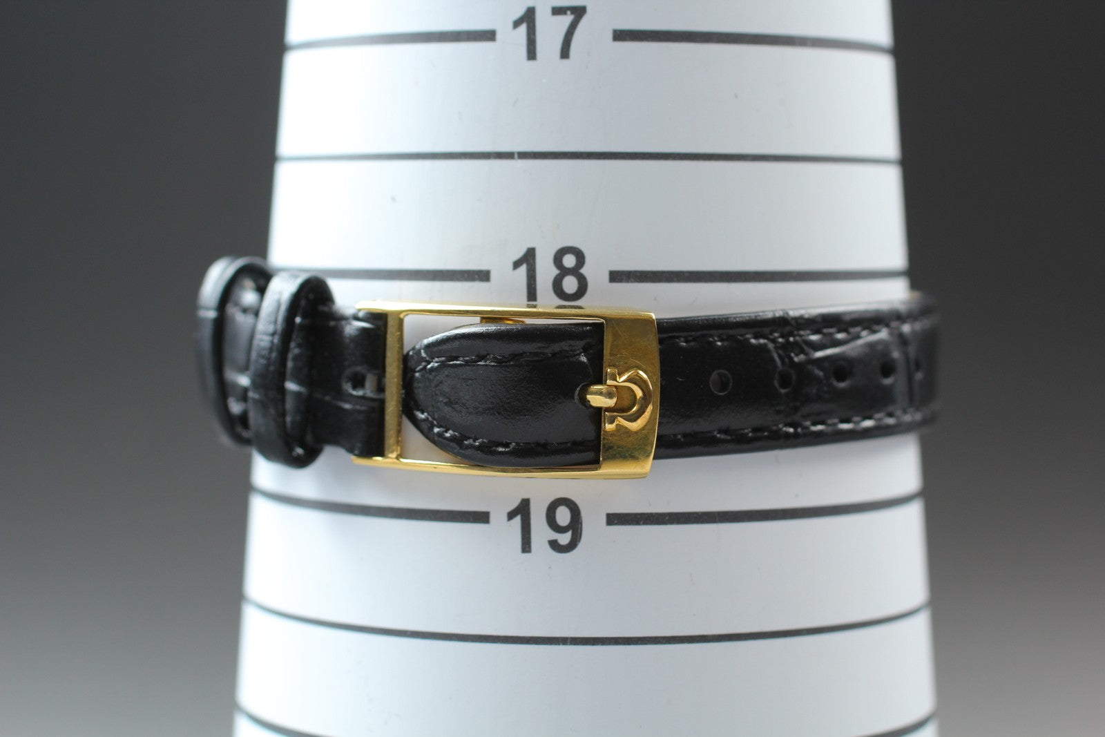 1978 OMEGA De Ville 23mm 511.0511 Manual 14K Bezel Black Women's Vintage Exc+5