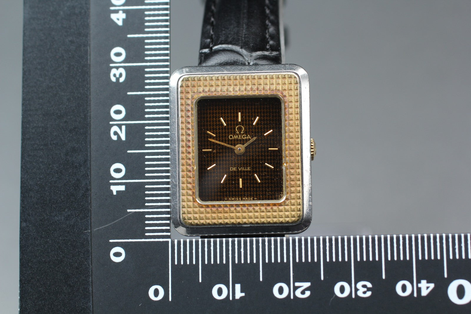 1978 OMEGA De Ville 23mm 511.0511 Manual 14K Bezel Black Women's Vintage Exc+5