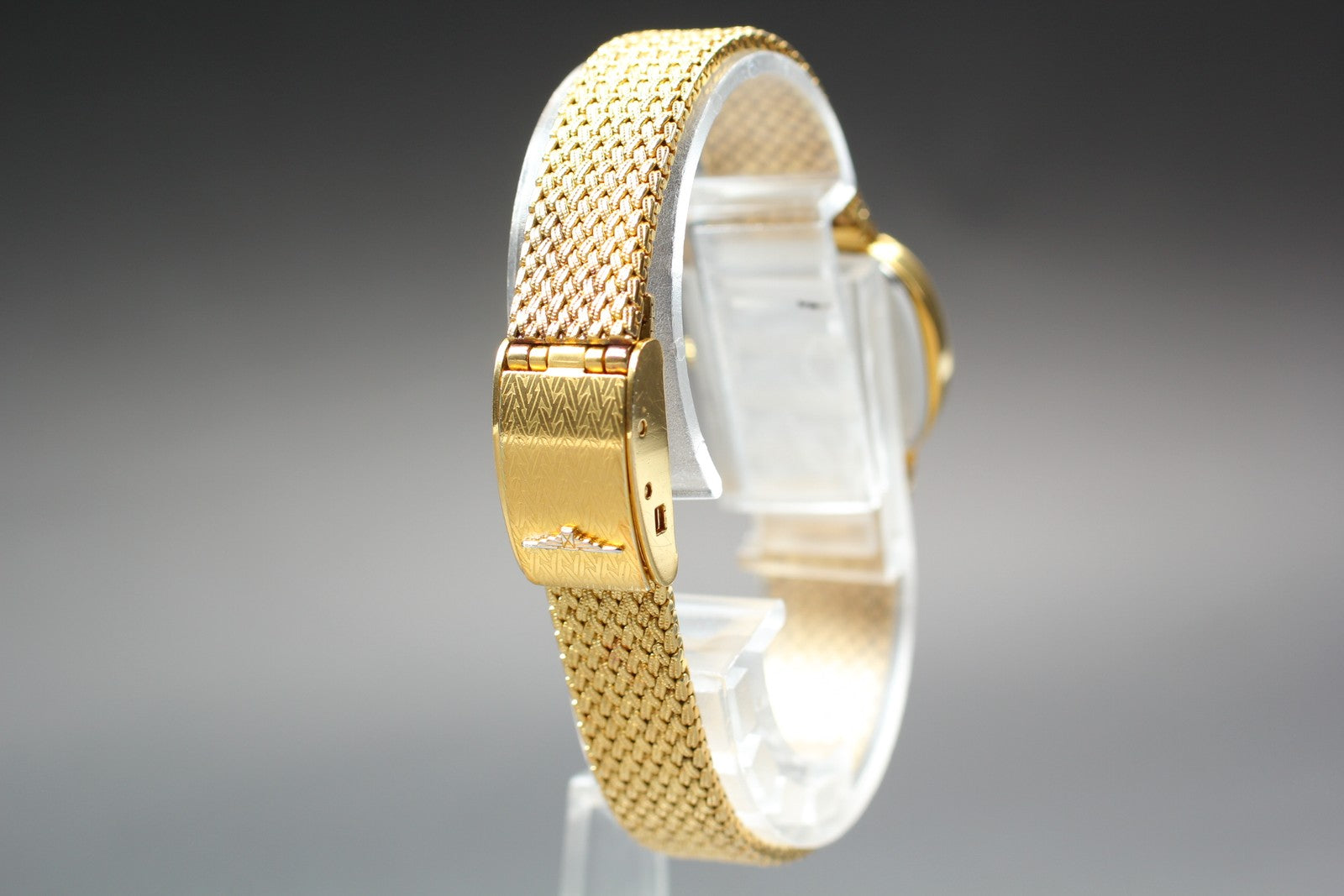 Near MINT Longines 963 3345 21mm Quartz Gold Plated Gold Dial Women's Vintage