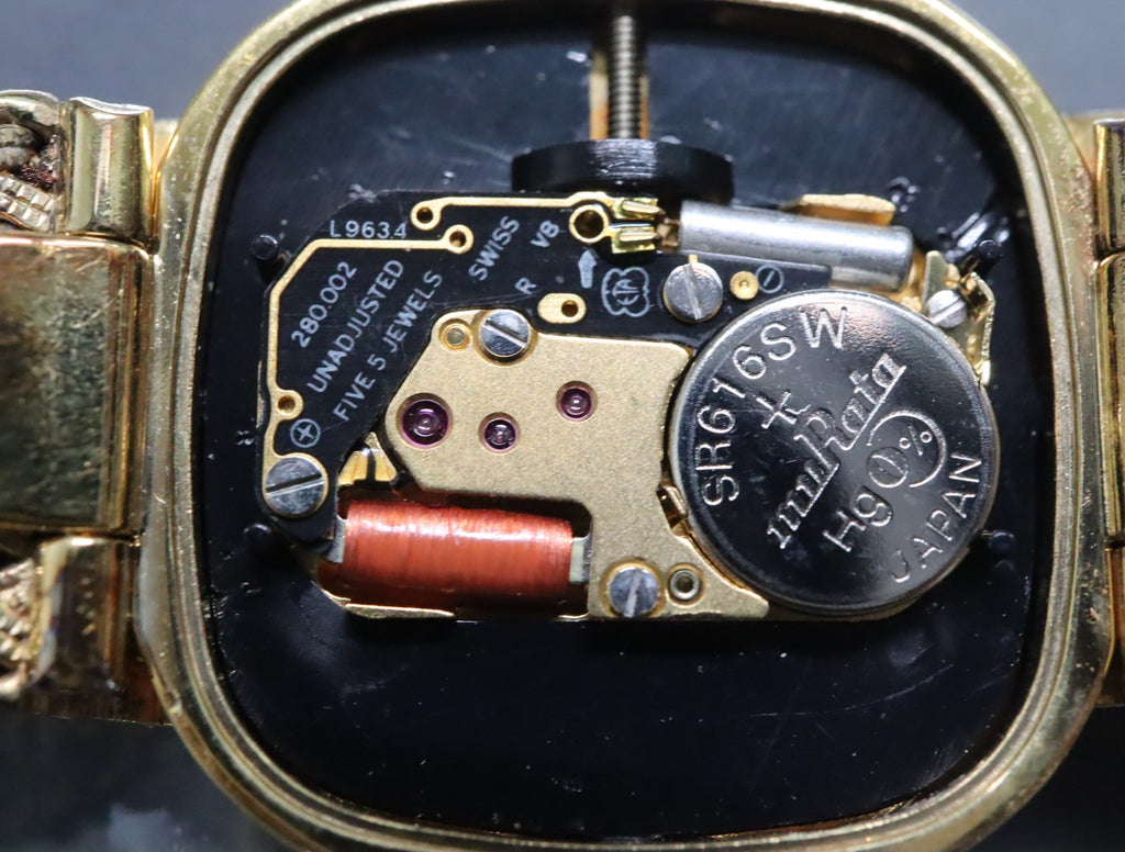 Near MINT Longines 963 3345 21mm Quartz Gold Plated Gold Dial Women's Vintage