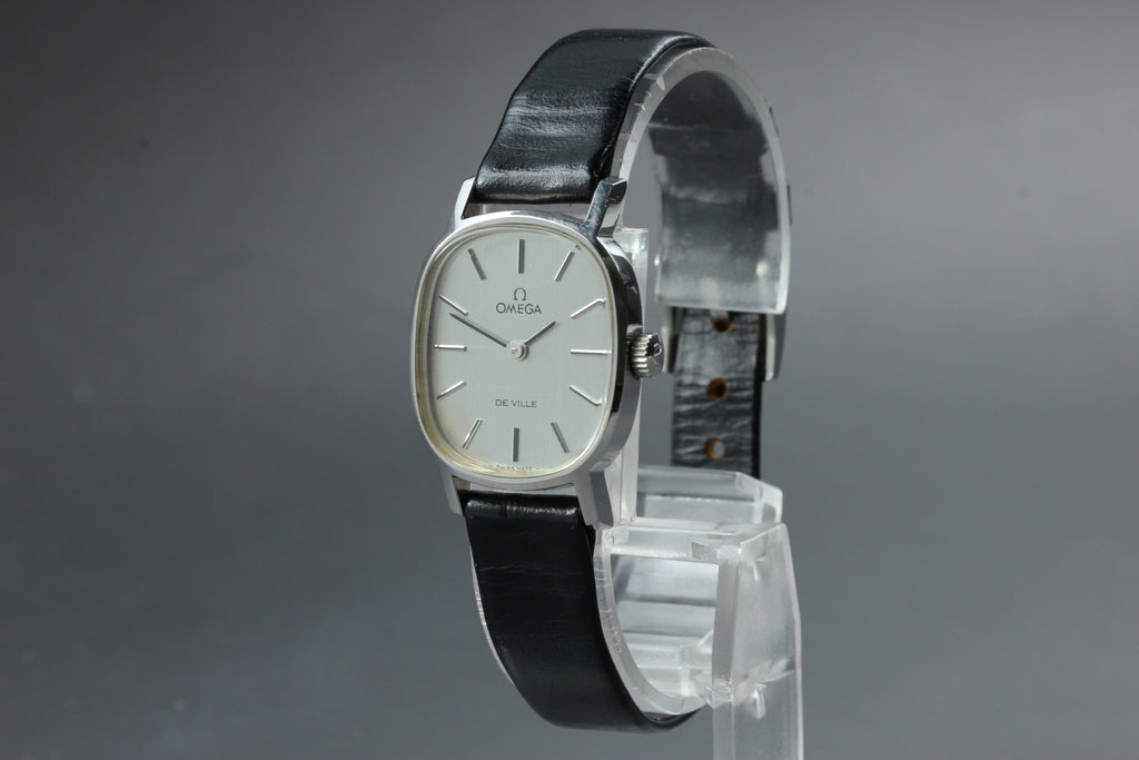 1976 Near MINT/Box OMEGA De Ville 21mm 511.0509 Manual Silver Dial Women Vintage