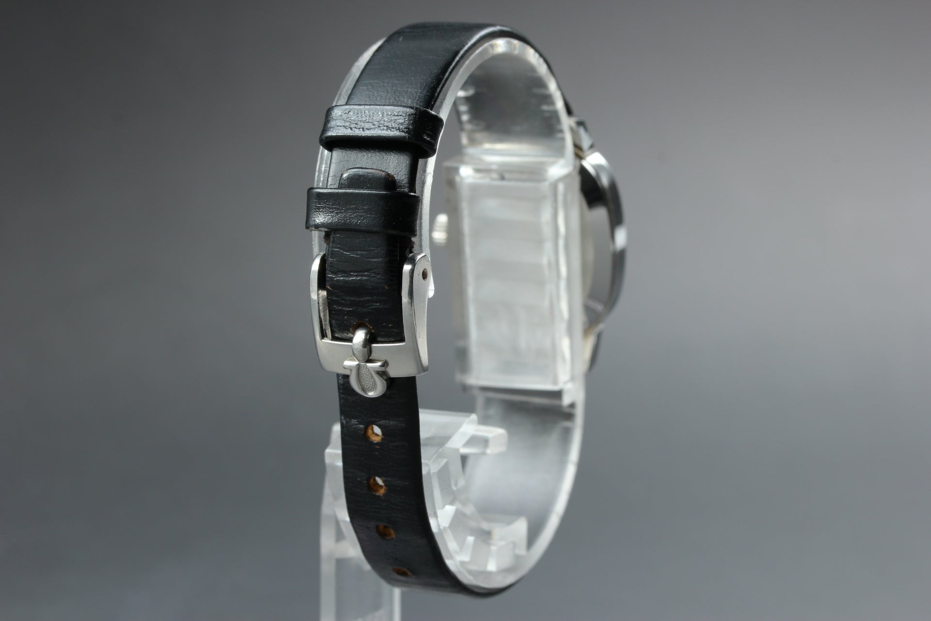 1976 Near MINT/Box OMEGA De Ville 21mm 511.0509 Manual Silver Dial Women Vintage