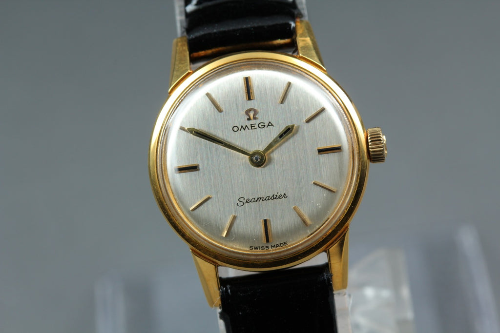 1963 Near MINT OMEGA Seamaster 22mm 515.001 Manual Silver Dial Women's Vintage