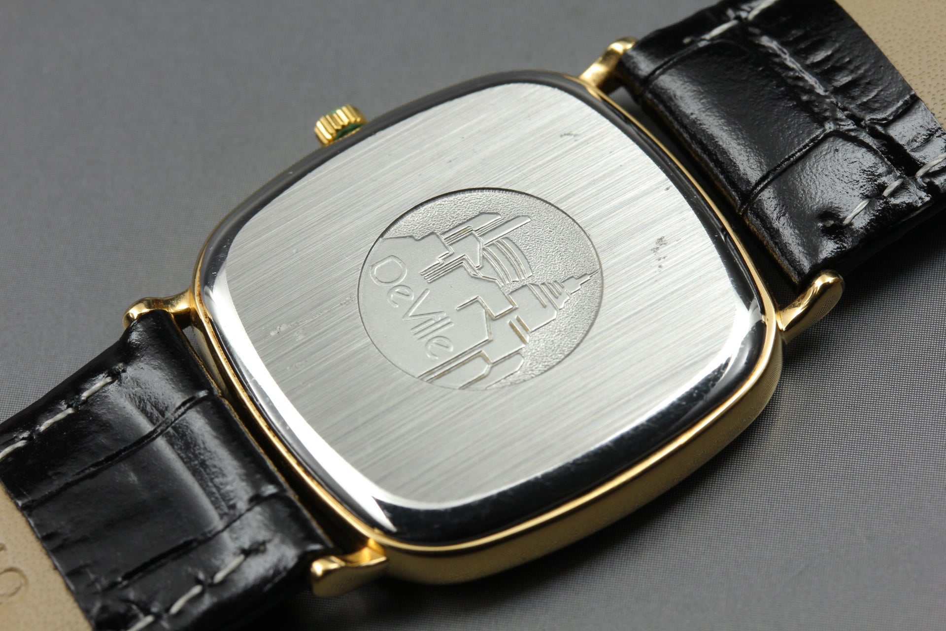 1989 Near MINT OMEGA De Ville 30mm 196.0317.1 Quartz White Roman Men's Vintage