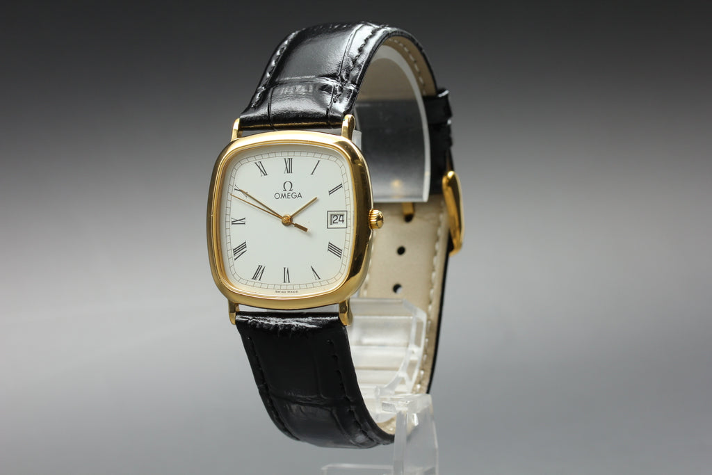 1989 Near MINT OMEGA De Ville 30mm 196.0317.1 Quartz White Roman Men's Vintage