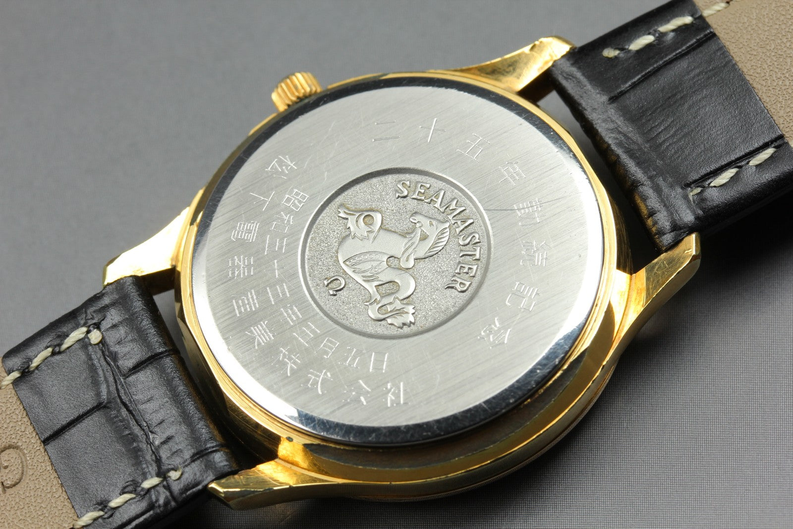 1977 OMEGA Seamaster 36mm 196.0106 Quartz Gold Dial Men's Watch Vintage Exc+5