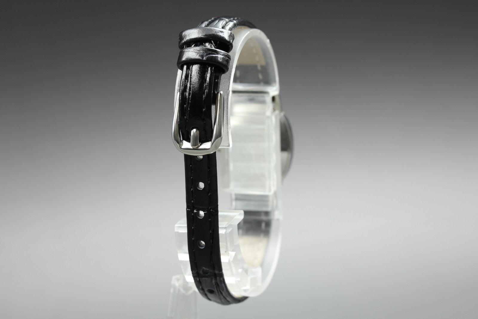1979 Near MINT OMEGA De Ville 18mm 511.0553 Manual Silver Dial Women's Vintage