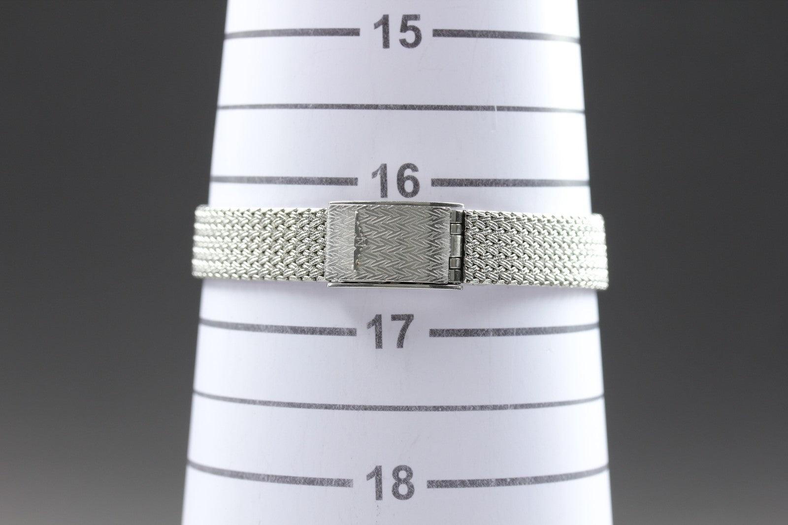 Near MINT LONGINES 961 3267 21mm Quartz Stainless Silver Dial Women's Vintage