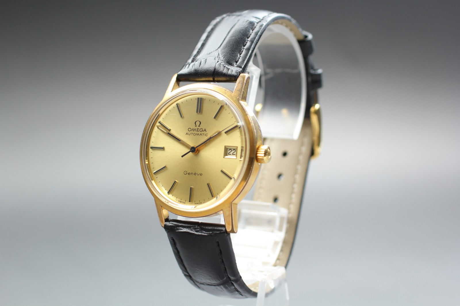 1973 Near MINT OMEGA Geneve 35mm 166.0163 Automatic Gold Dial Men's Vintage