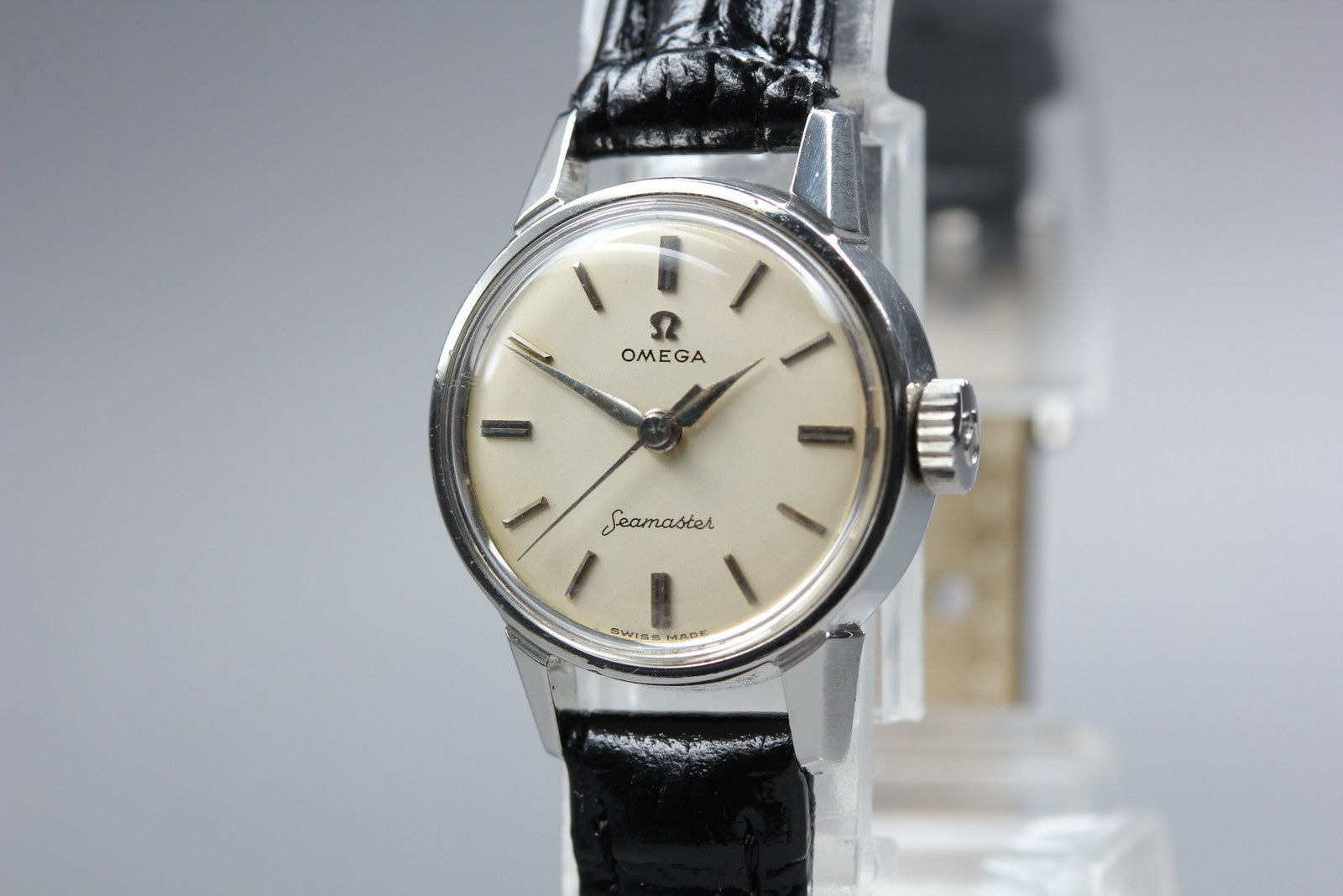 1958 Near MINT OMEGA Seamaster 21mm 10997 Manual White Dial Women's Vintage