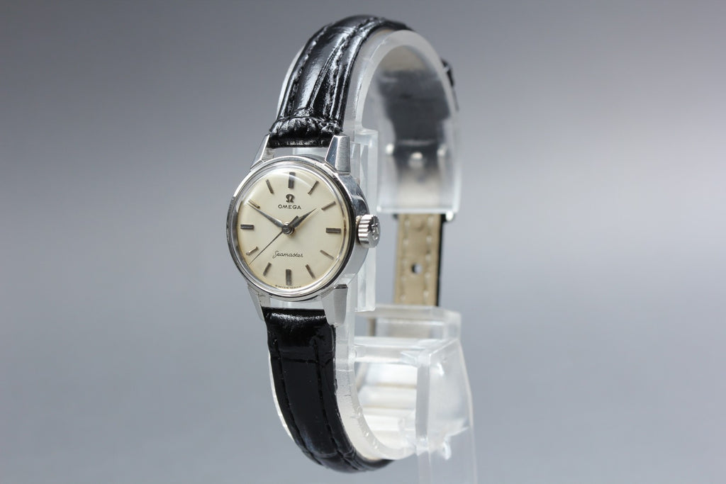 1958 Near MINT OMEGA Seamaster 21mm 10997 Manual White Dial Women's Vintage
