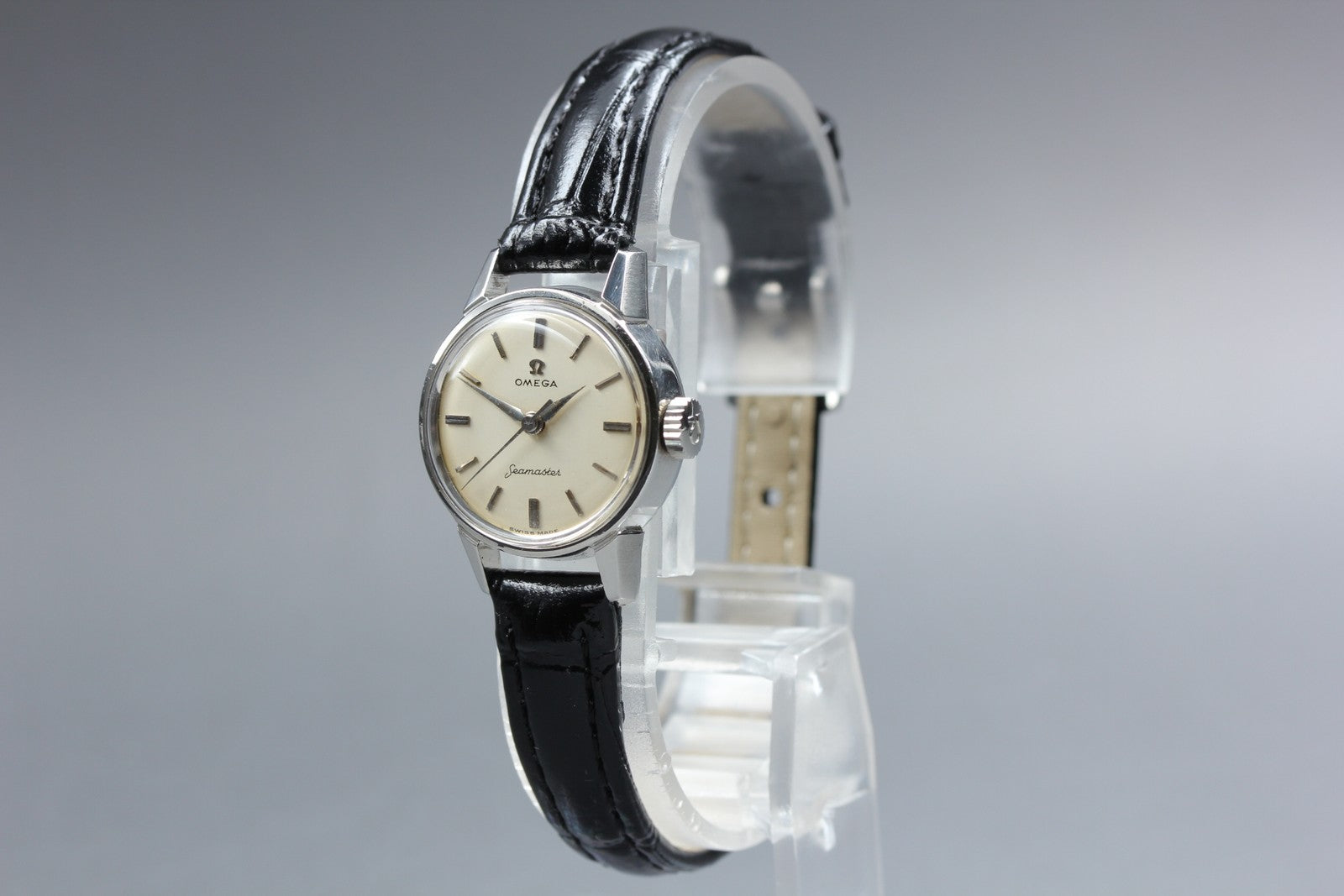 1958 Near MINT OMEGA Seamaster 21mm 10997 Manual White Dial Women's Vintage