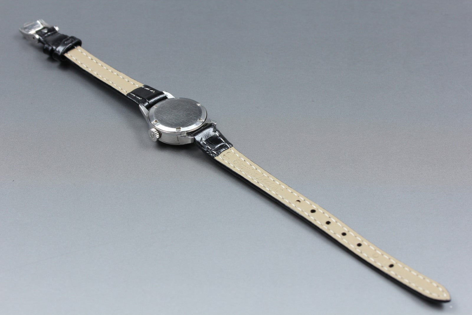 1958 Near MINT OMEGA Seamaster 21mm 10997 Manual White Dial Women's Vintage