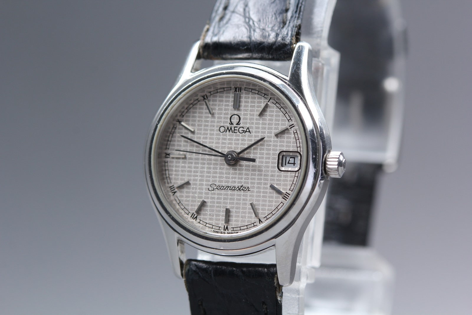 1985 Near MINT OMEGA Seamaster 23mm 596.0073 Quartz Silver Dial Women's Vintage
