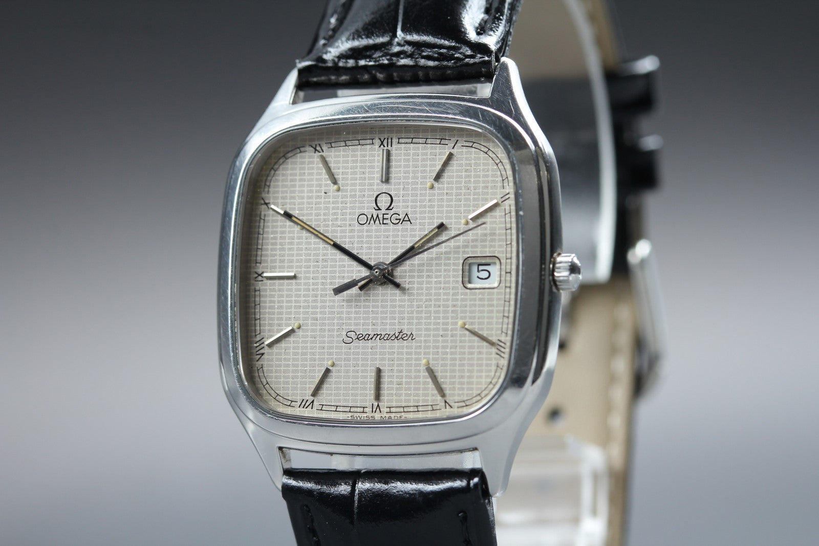 1987 Near MINT OMEGA Seamaster 196.0311 31mm Quartz Silver Roman Dial Men's