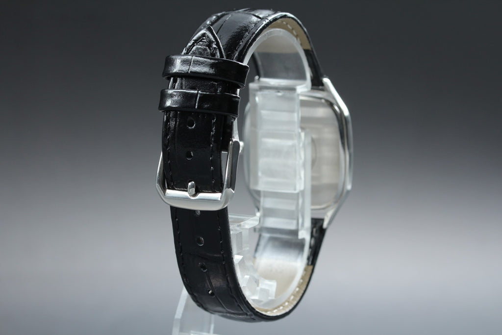 1987 Near MINT OMEGA Seamaster 196.0311 31mm Quartz Silver Roman Dial Men's