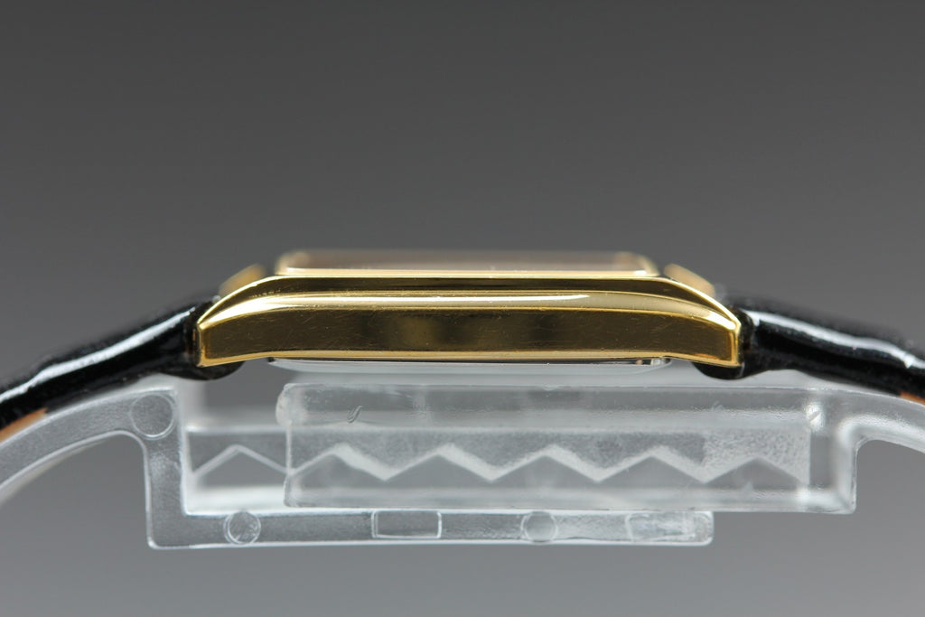 1984 Near MINT OMEGA De Ville 17mm 591.0270 Quartz Gold Dial Women's Vintage