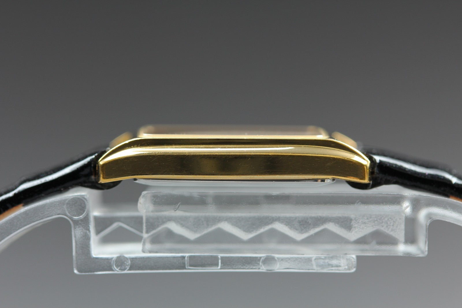 1984 Near MINT OMEGA De Ville 17mm 591.0270 Quartz Gold Dial Women's Vintage