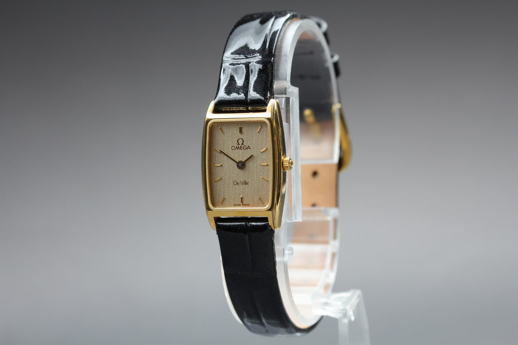 1984 Near MINT OMEGA De Ville 17mm 591.0270 Quartz Gold Dial Women's Vintage