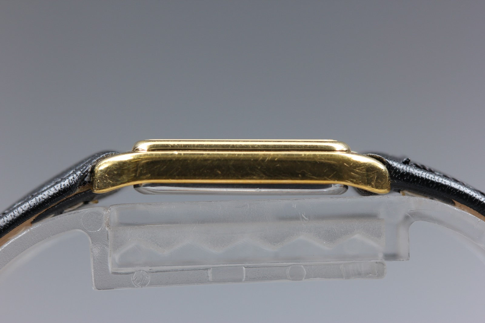 1984 Near MINT OMEGA De Ville 19mm 591.0278.1 Quartz Gold Tank Women's Vintage