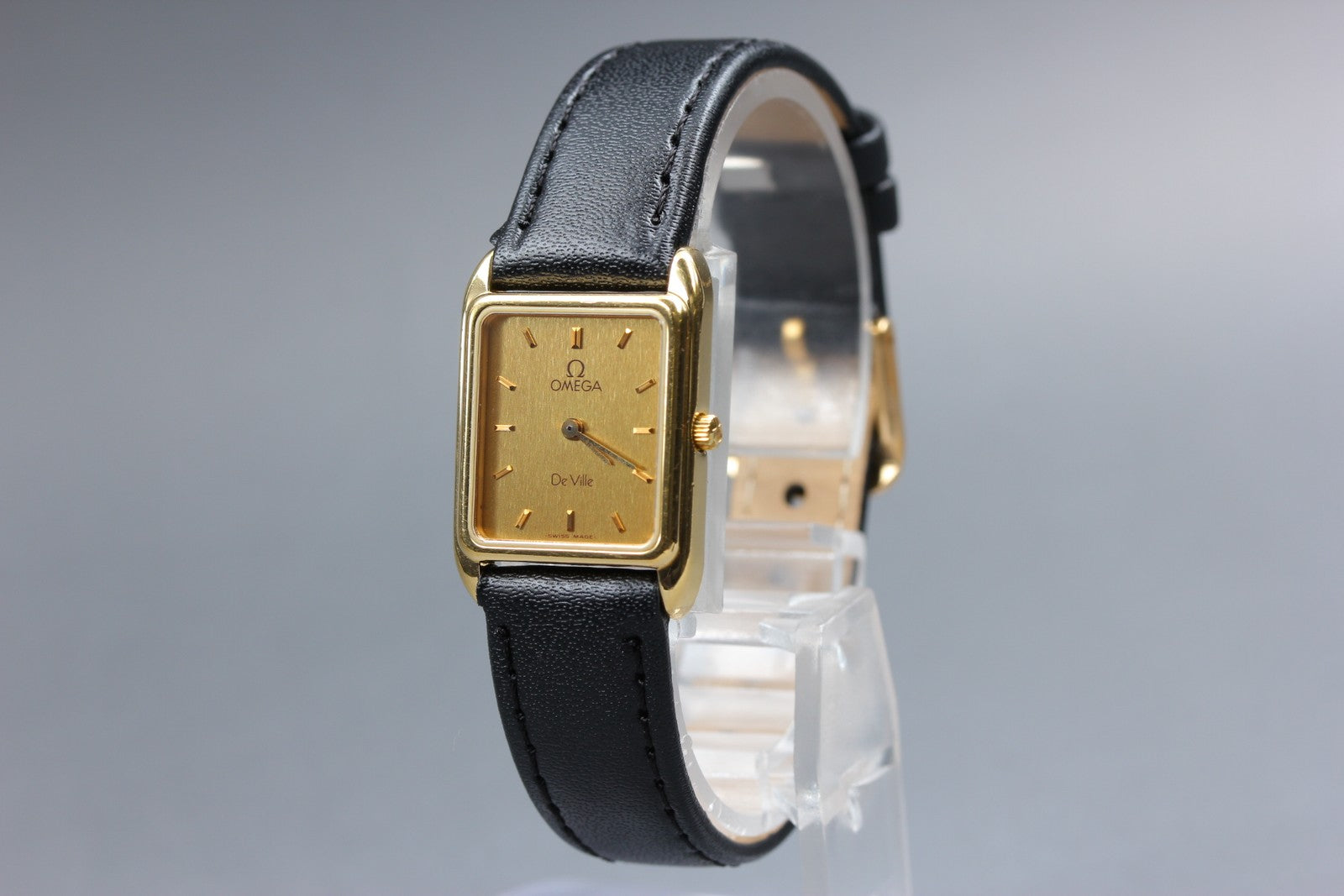 1984 Near MINT OMEGA De Ville 19mm 591.0278.1 Quartz Gold Tank Women's Vintage