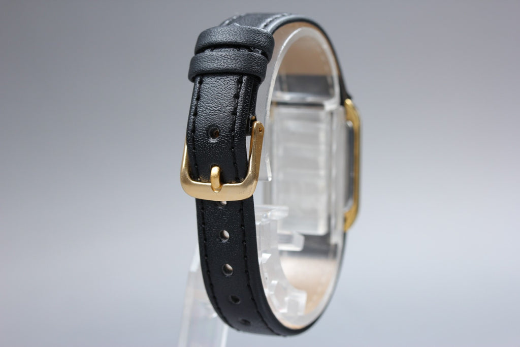 1984 Near MINT OMEGA De Ville 19mm 591.0278.1 Quartz Gold Tank Women's Vintage