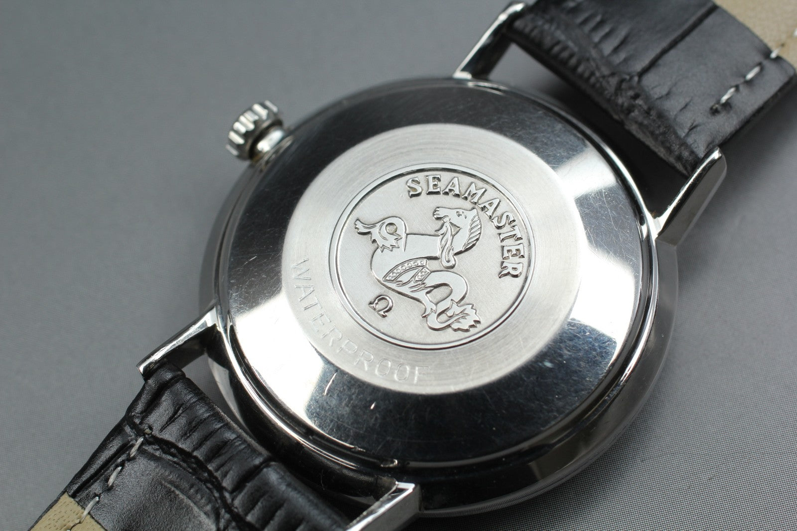 Near MINT OMEGA Seamaster De Ville 34mm Automatic Silver Dial Men's Vintage