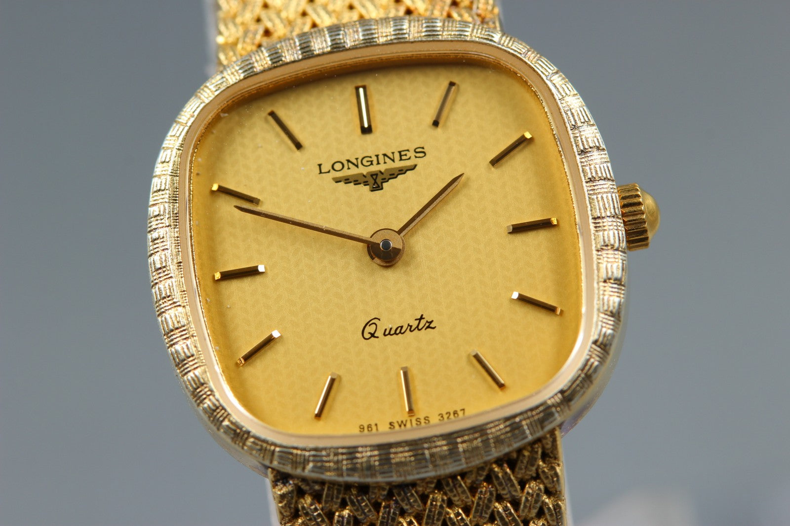 Near MINT LONGINES 961 3267 21mm Quartz Gold Plated Gold Dial Women's Vintage
