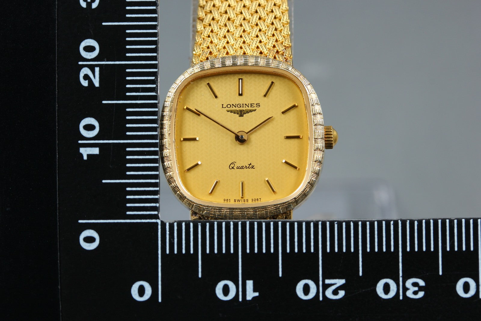 Near MINT LONGINES 961 3267 21mm Quartz Gold Plated Gold Dial Women's Vintage