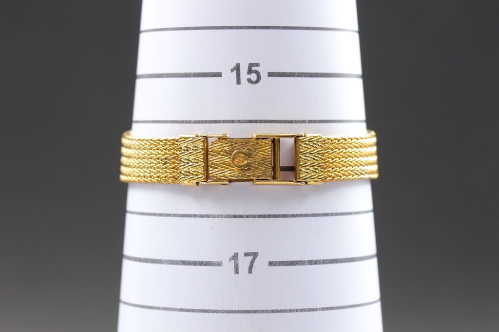 1984 Near MINT OMEGA De Ville 20mm 591.0306 Quartz Roman Dial Women's Vintage