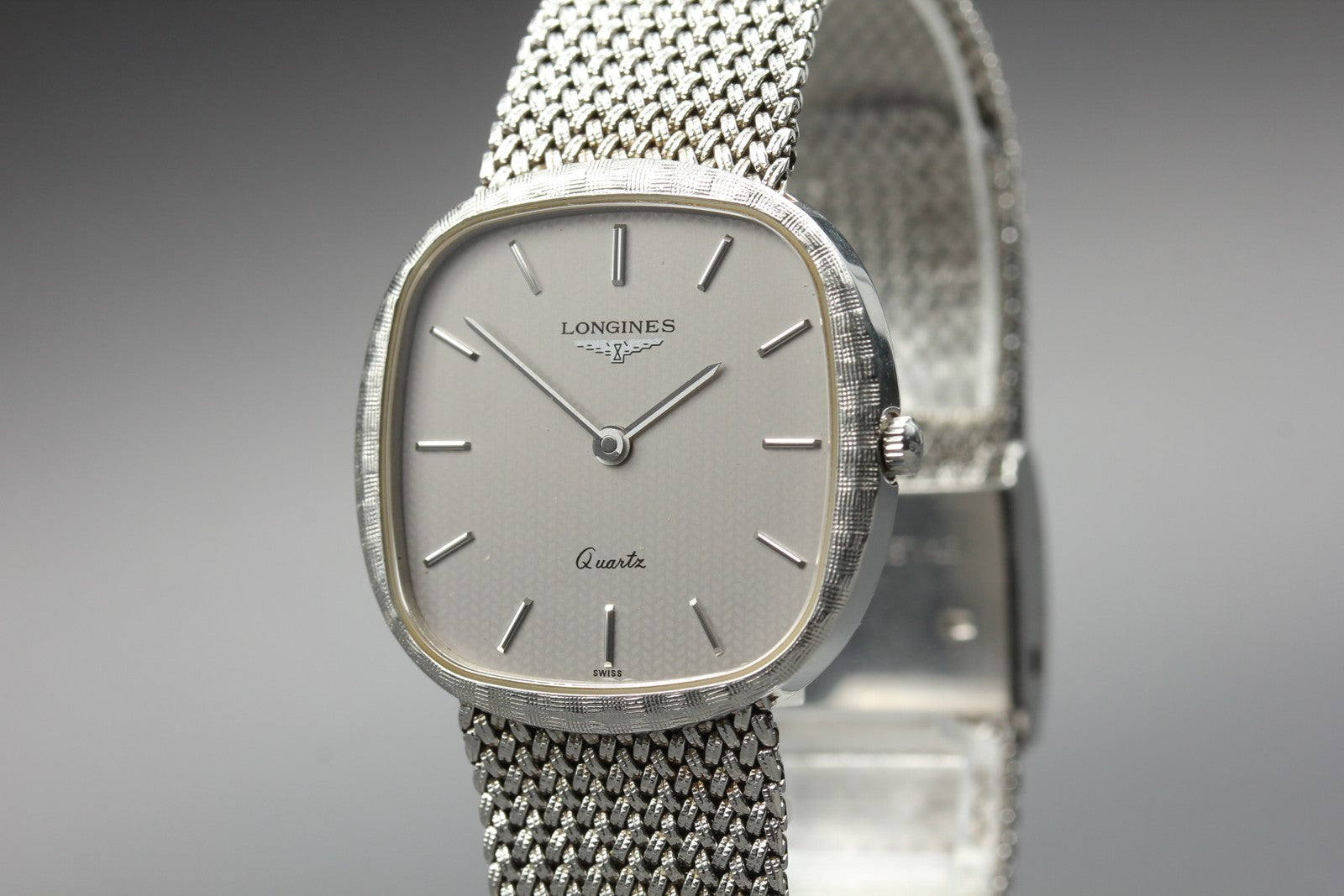 Near MINT LONGINES 976 3386 30mm Quartz Stainless steel Silver Dial Men Vintage