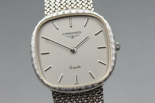 Near MINT LONGINES 976 3386 30mm Quartz Stainless steel Silver Dial Men Vintage