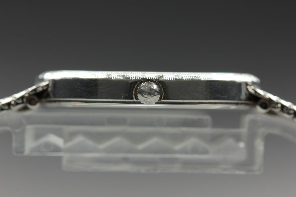 Near MINT LONGINES 976 3386 30mm Quartz Stainless steel Silver Dial Men Vintage