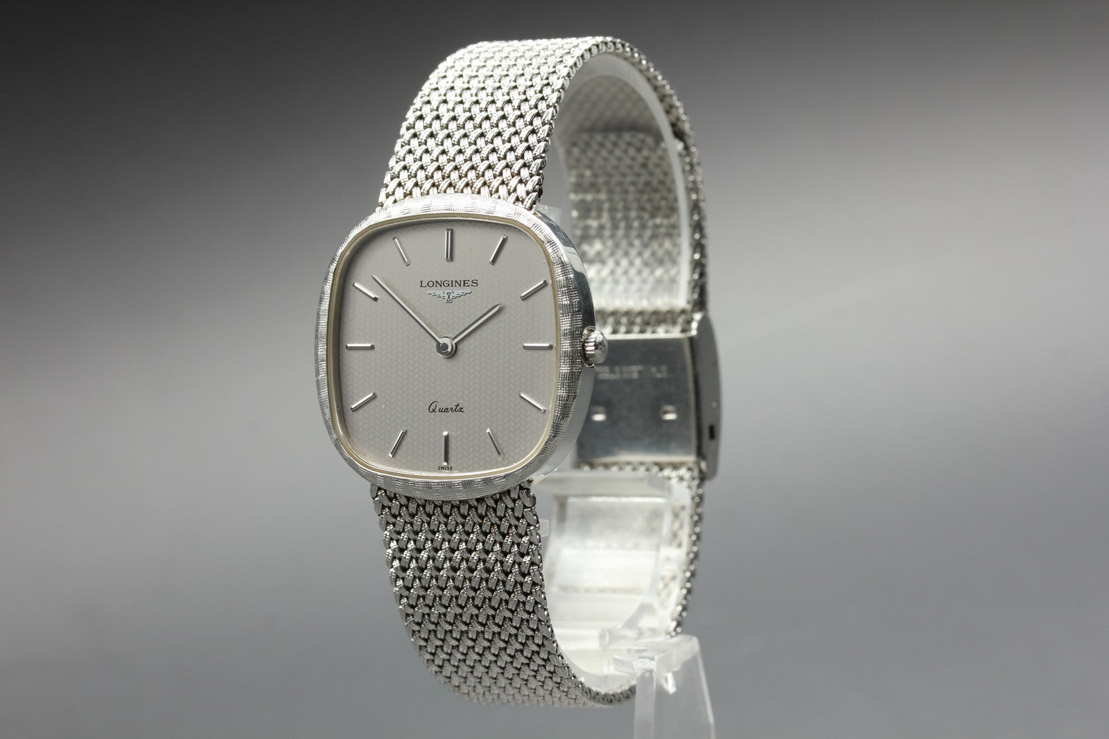 Near MINT LONGINES 976 3386 30mm Quartz Stainless steel Silver Dial Men Vintage