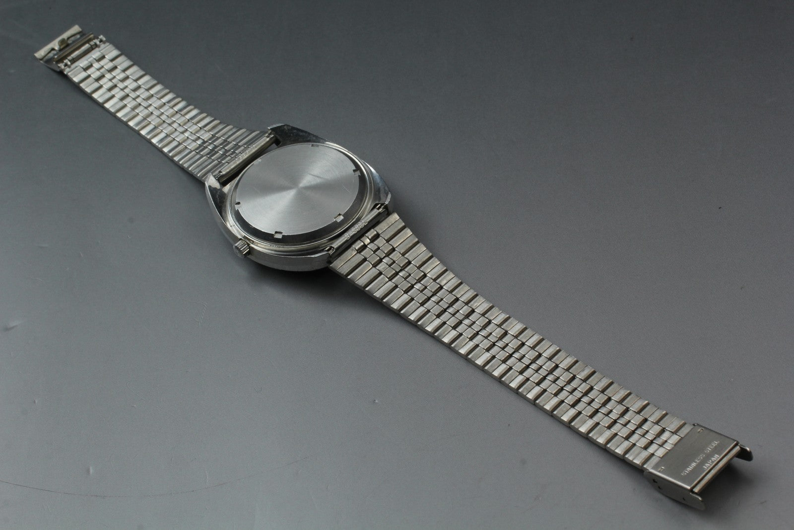 1972 Near MINT OMEGA Geneve Chronometer f300Hz 38mm 198.030 Quartz Men's Vintage
